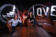 Team building original avec MadCityZen : dessiner avec la lumière en collectif. | © MadCityZen