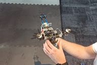 Ambiance concentrée et dynamique pendant le Challenge Robotique organisé par MadCityZen. | © MadCityZen