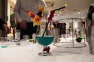 Team building original avec MadCityZen : création de cocktails en équipe et bonne humeur garantie. | © MadCityZen