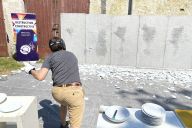 Fragment d’un objet cassé réutilisé dans une œuvre collaborative lors de l’atelier MadCityZen. | © MadCityZen