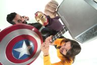 Team building MadCityZen : fous rires et souvenirs capturés au Stand Photo Original. | © MadCityZen