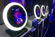 Installation de scanners 3D MadCityZen avec éclairage LED circulaire pour l'animation Mini U Cristal lors d'un événement d'entreprise | © MadCityZen