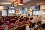 Une ambiance feutrée et élégante, propice à la concentration et aux échanges confidentiels. | © 25HOURS TERMINUS NORD