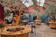 Un vaste espace modulable baigné de lumière, idéal pour conférences, expositions ou soirées culturelles. | © BELLEVILLOISE