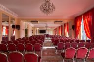 Un espace majestueux, idéal pour conférences, expositions ou réceptions d’envergure, avec vue sur les jardins.Grande salle | © MAISON DE L' AMERIQUE LATINE