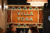Un espace intimiste, idéal pour des échanges confidentiels ou des moments de détente en toute discrétion. | © Villa Yora