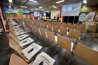 Un espace confortable et équipé pour vos conférences, plénières et présentations impactantes. | © Espace Charenton