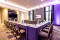 Grande salle idéale pour conférences et présentations