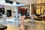 Un lieu chaleureux pour accueillir vos invités autour d’un verre dans une ambiance détendue. | © LIEU PRIVE