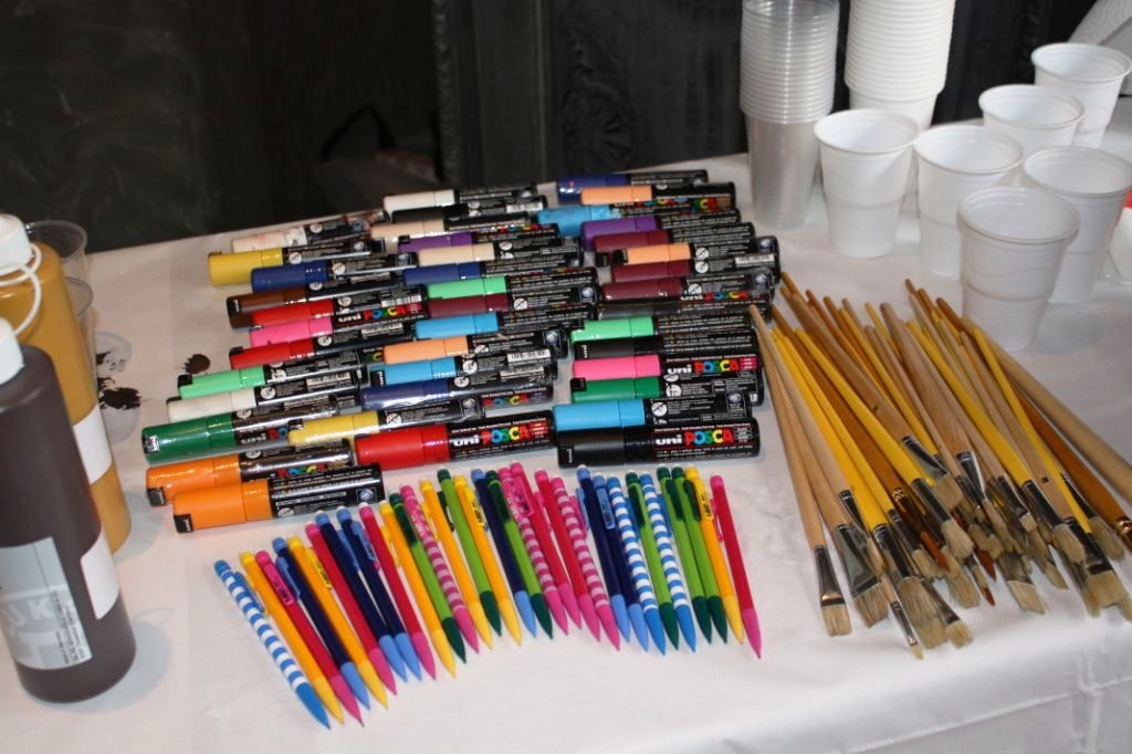 outils-de-peinture-art-et-creativite-atelier-fresque