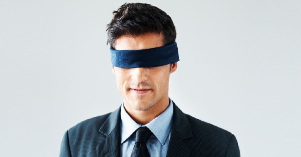yeux-bandes-innovation-et-rupture-blindstorming