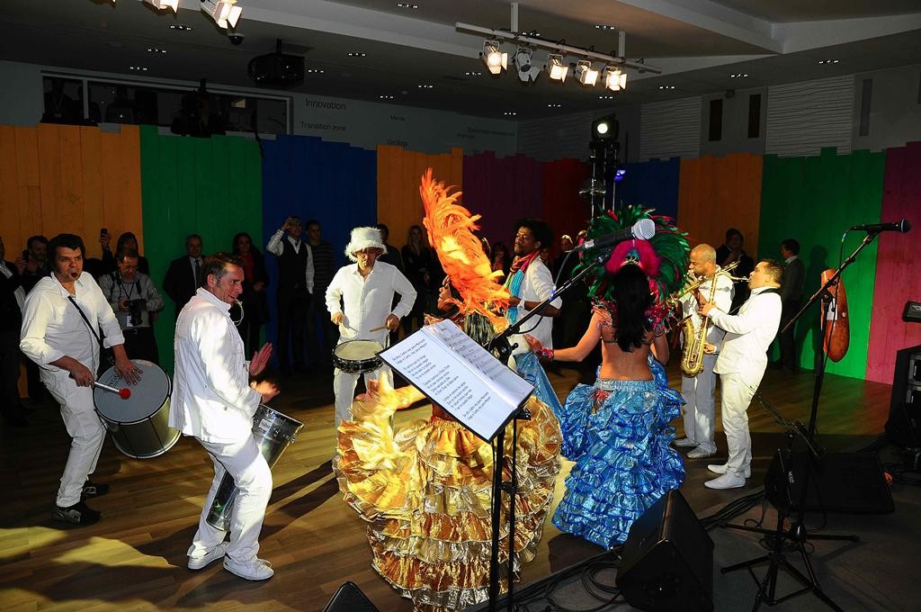 une-prestation-grandiose-musique-et-expression-samba-batucada