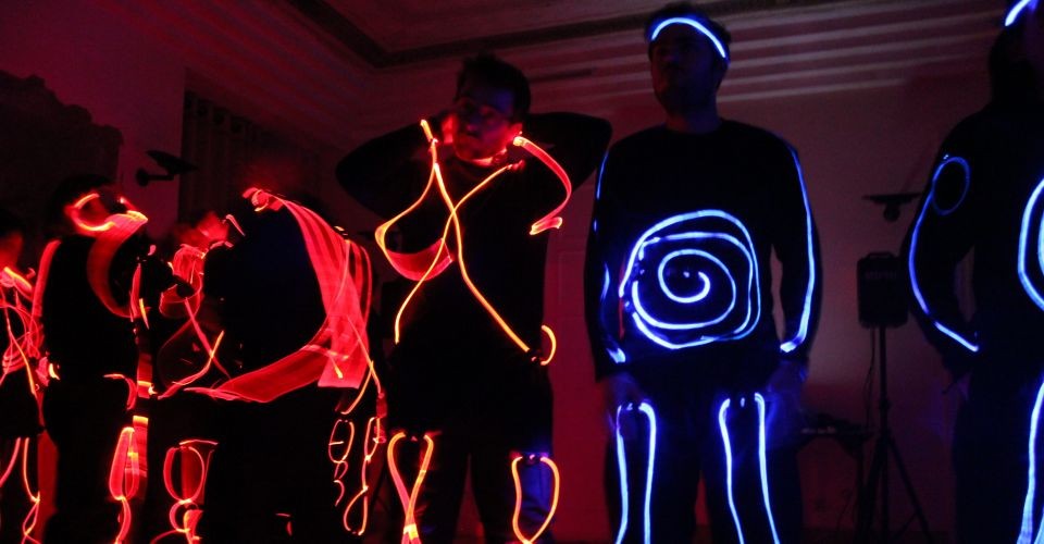 spectacle-de-son-et-lumiere-musique-et-expression-tron-party