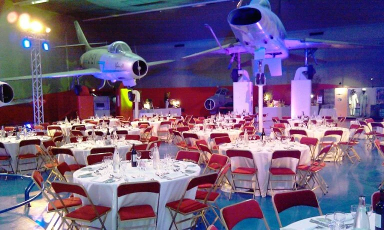 Animation-repas-assis-768x460