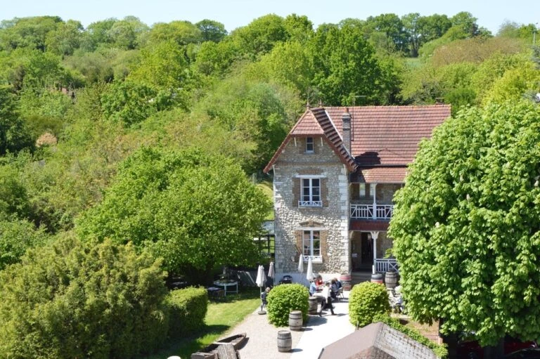 domaine-de-la-corniche-restaurant-le-20-048-lg-Grande-768x511