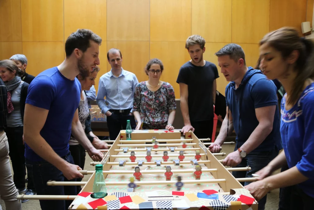 Team building en petit groupe : ce que 10 à 20 participants changent vraiment