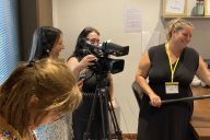 Tournage d’un court métrage en équipe dans une animation team building MadCityZen. | © MadCityZen