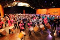 Ambiance festive et rythmée pendant une animation Batucada proposée par MadCityZen. | © MadCityZen